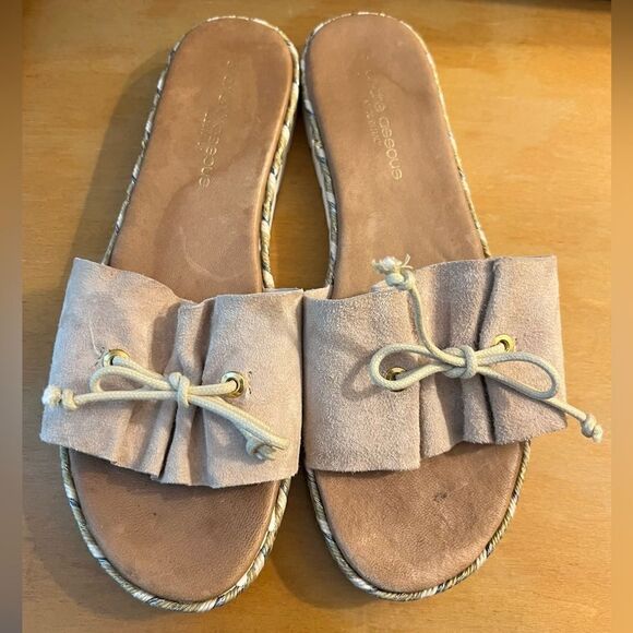 Gorgeous Andre Assous Studded Sandals 9 Excellent Condition - Picture 1 of 4